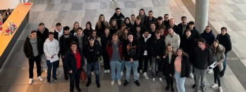 Bankkaufleute besuchen die Frankfurt School of Finance