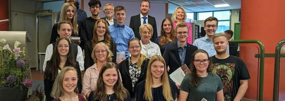 Berufsschule in Kitzingen feiert ihre Absolventinnen und Absolventen
